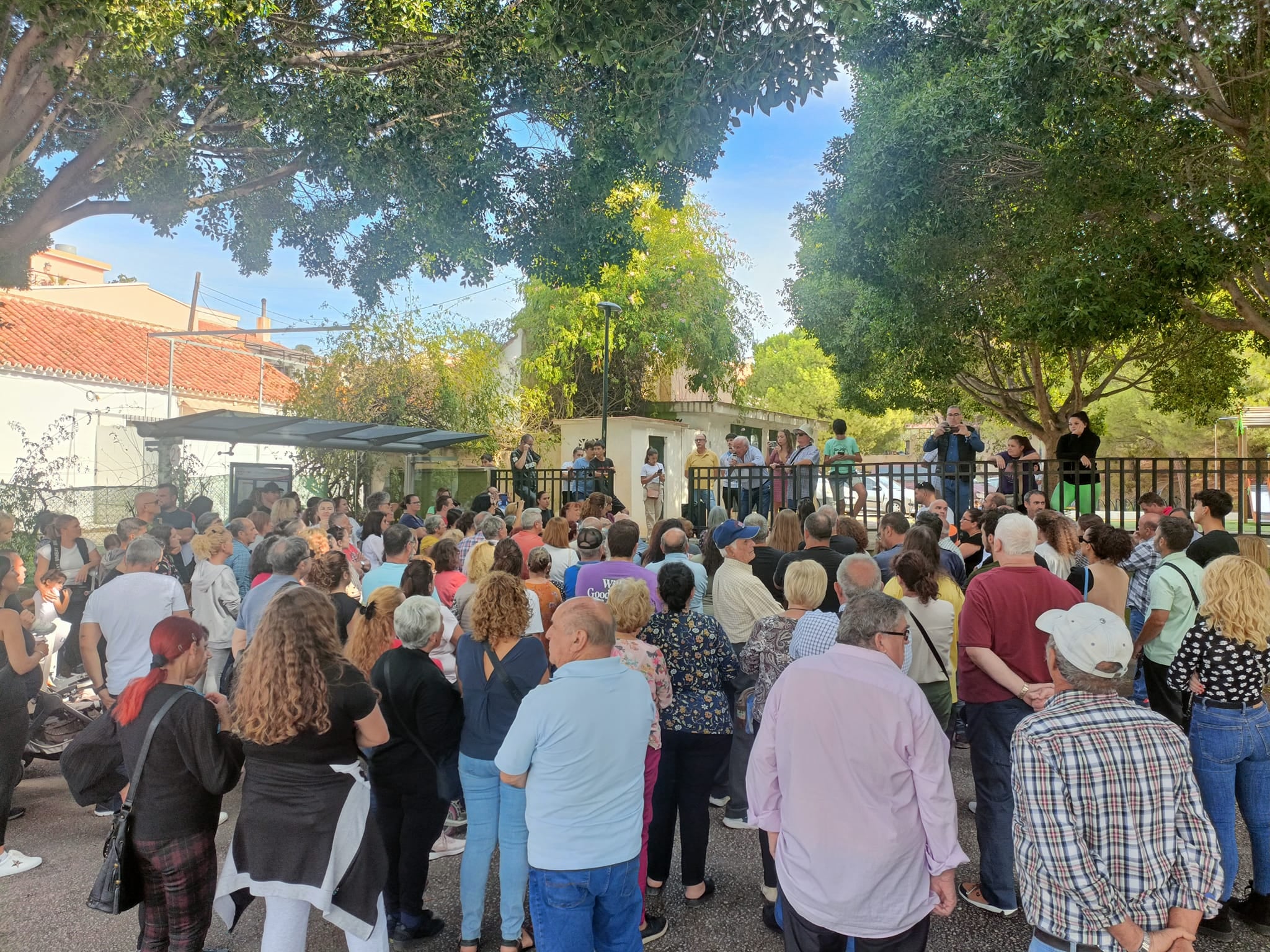 Los vecinos del Puerto de la Torre contrarios a los cambios de la L-21 Los vecinos del Puerto de la Torre contrarios a los cambios de la L-21