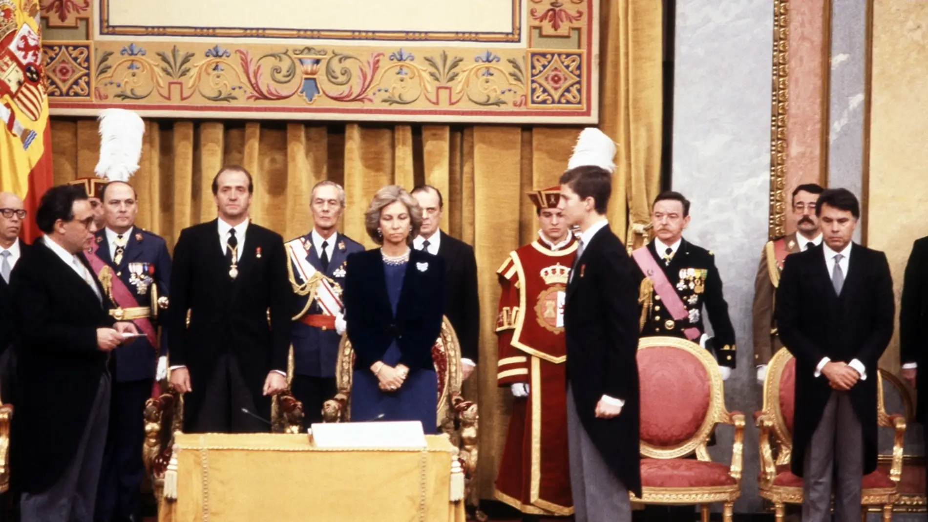 El Príncipe de Asturias, Felipe de Borbón, juró la Constitución el día que cumplía la mayoría de edad/ EFE