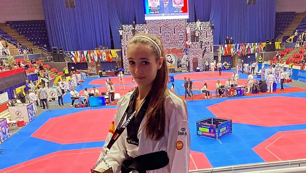 Violeta Díaz Taekwondo Finestrat, oro en el Open Junior de Rumanía