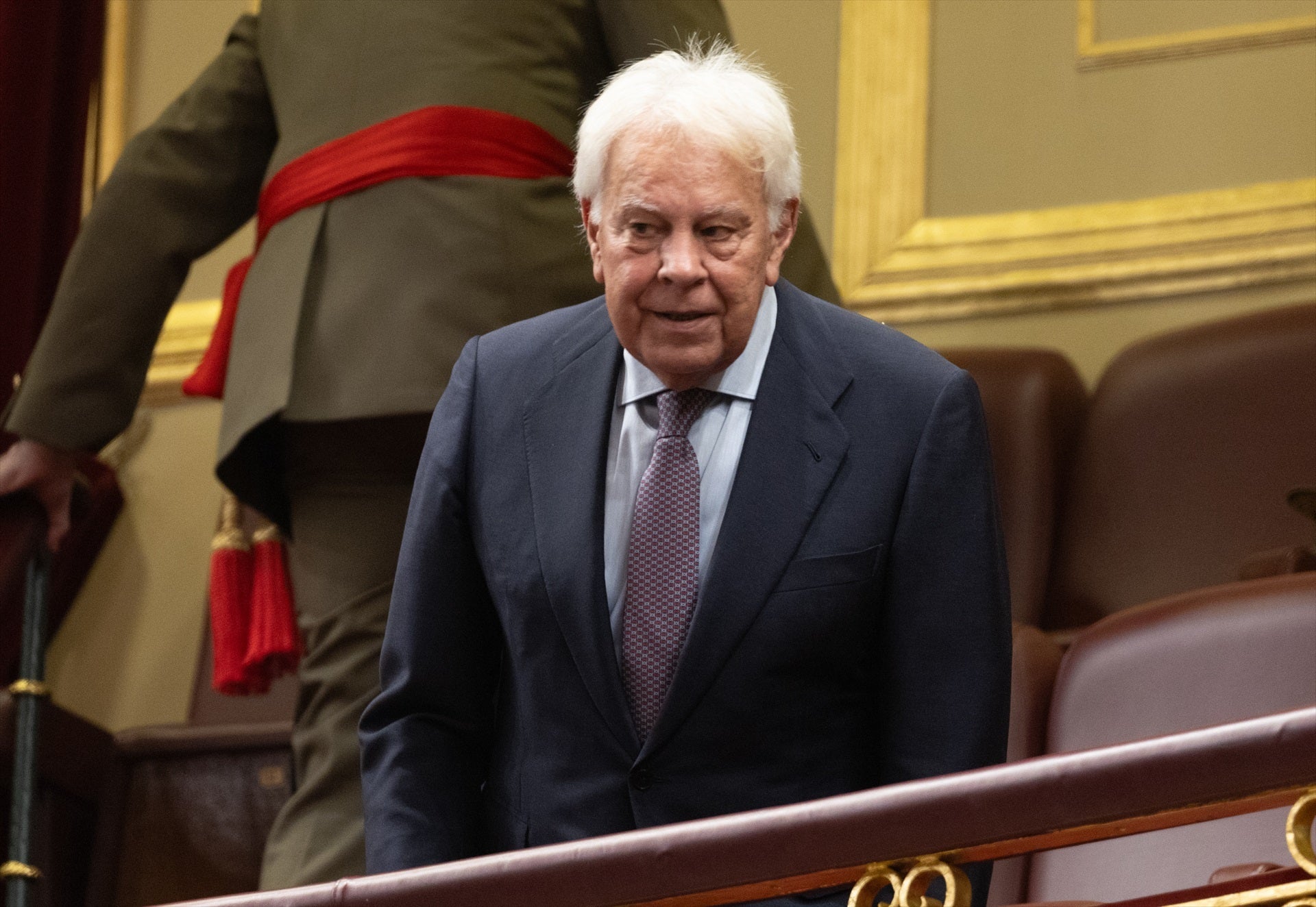 Felipe González responde si se habría hecho una foto con Puigdemont: "¿Por quién me toma?" Felipe González responde si se habría hecho una foto con Puigdemont: "¿Por quién me toma?"