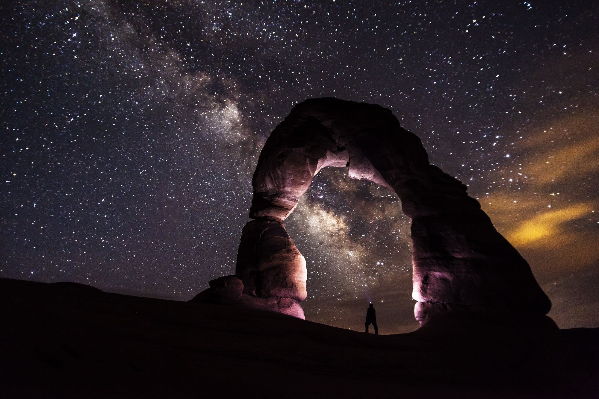 Estrellas oscuras, ¿las primeras luces del universo? Estrellas oscuras, ¿las primeras luces del universo?