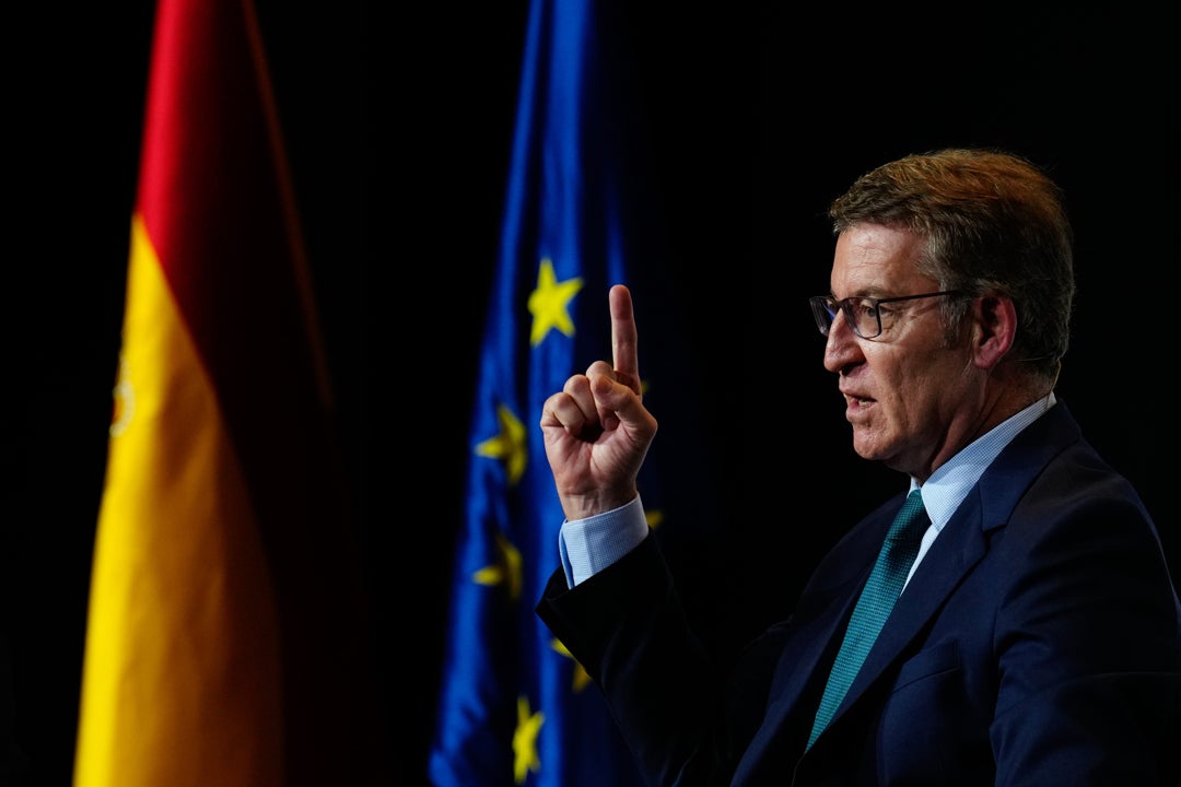 Núñez Feijóo moviliza a sus Comunidades contra el pacto fiscal PSOE-ERC-Junts Núñez Feijóo moviliza a sus Comunidades contra el pacto fiscal PSOE-ERC-Junts