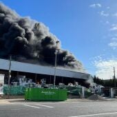 Incendio empresa reciclaje electrodomésticos Sollana