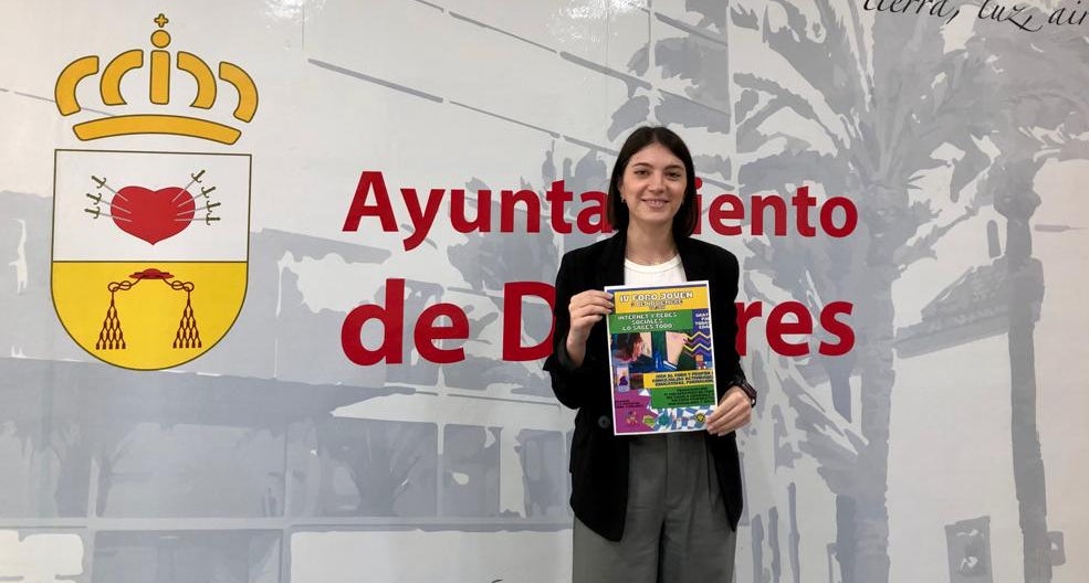 Dolores celebra la IV edición del Foro Joven: Internet y Redes sociales ¿Lo sabes todo? Dolores celebra la IV edición del Foro Joven: Internet y Redes sociales ¿Lo sabes todo?