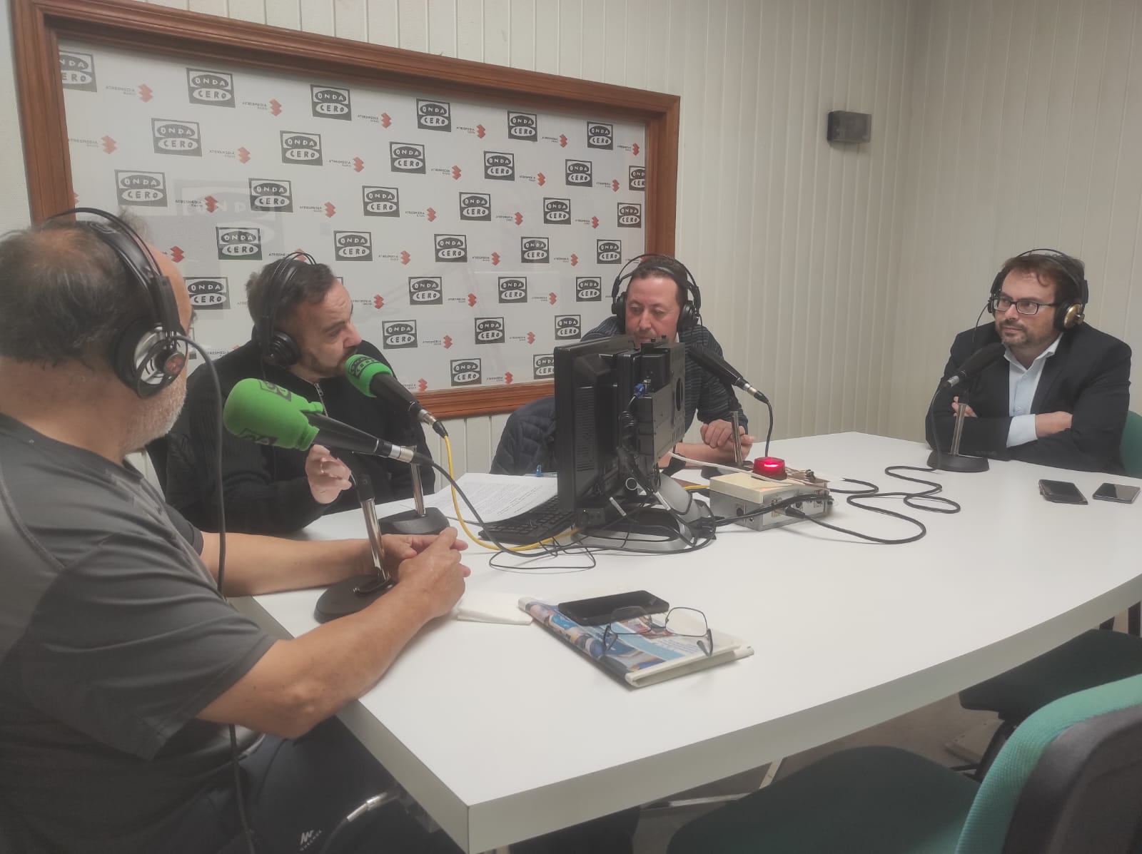 'El Mini' sirve para hablar de actualidad y de la gran semana que nos espera 'El Mini' sirve para hablar de actualidad y de la gran semana que nos espera