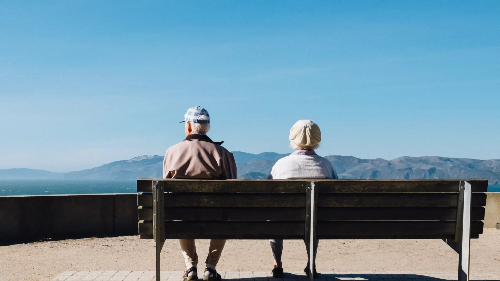 Los mayores de 50 años concentran el 42% de la población y el 66% de la riqueza en España