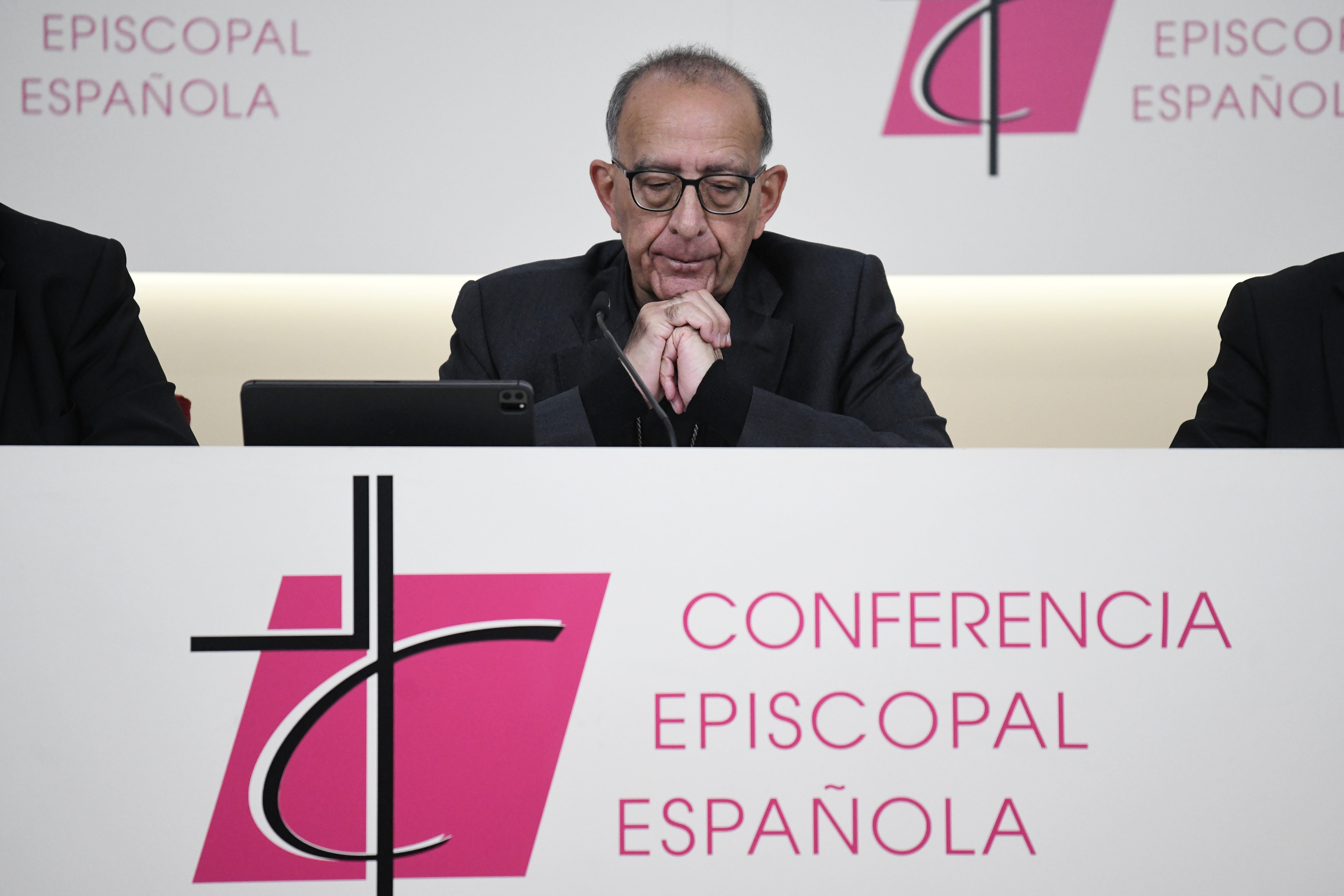 La Iglesia cuestiona la veracidad y fiabilidad de la encuesta del Defensor del Pueblo sobre los abusos sexuales La Iglesia cuestiona la veracidad y fiabilidad de la encuesta del Defensor del Pueblo sobre los abusos sexuales