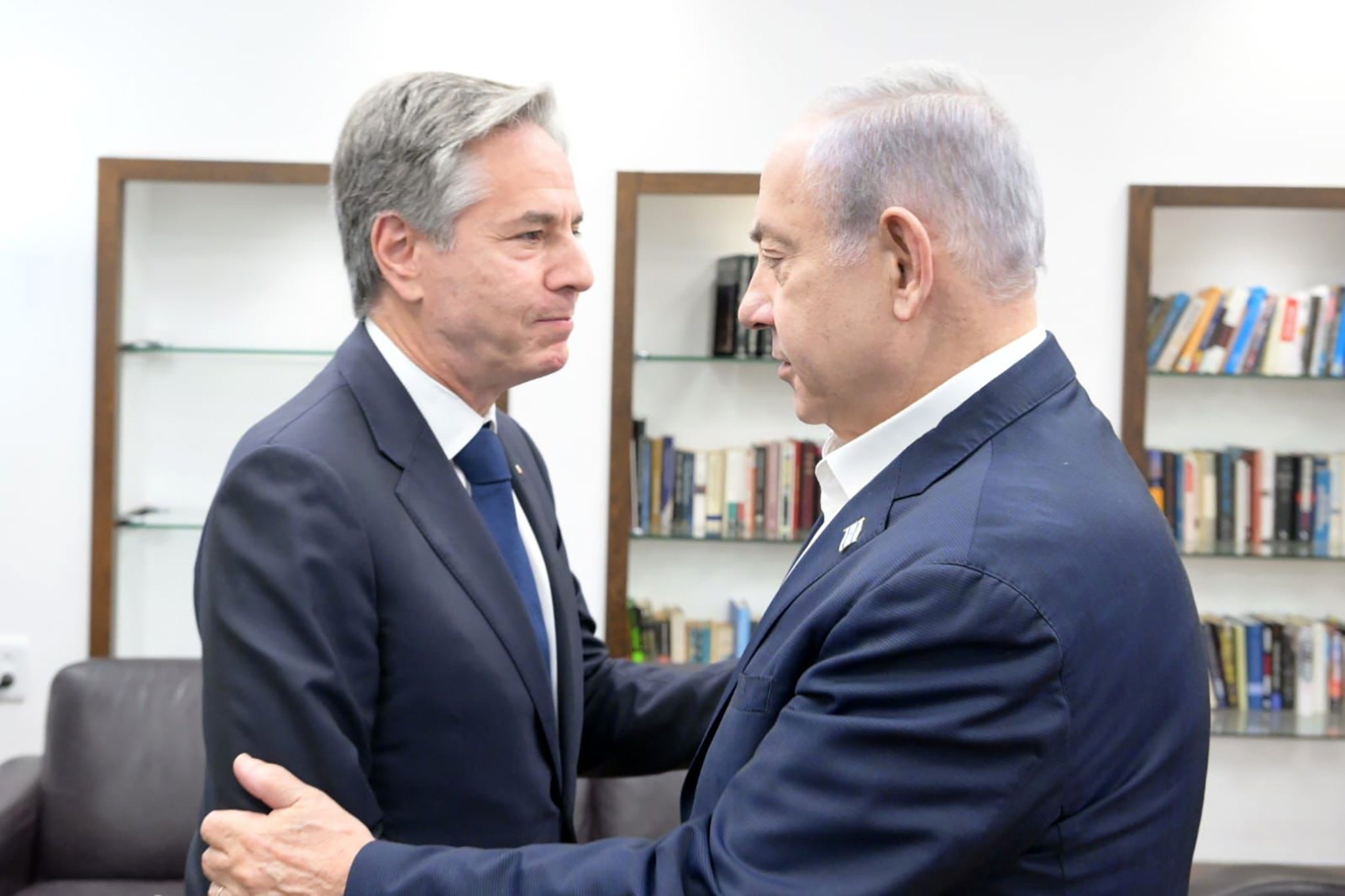 Blinken insiste en el derecho de Israel a defenderse y pide proteger a los civiles Blinken insiste en el derecho de Israel a defenderse y pide proteger a los civiles