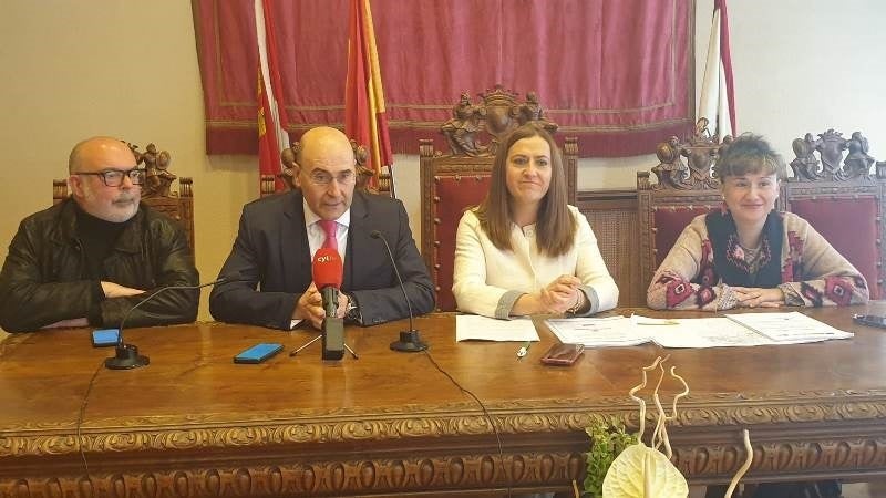 El alcalde socialista de Ágreda denuncia el "atropello" que supone la amnistía: "No es éticamente correcto" El alcalde socialista de Ágreda denuncia el "atropello" que supone la amnistía: "No es éticamente correcto"