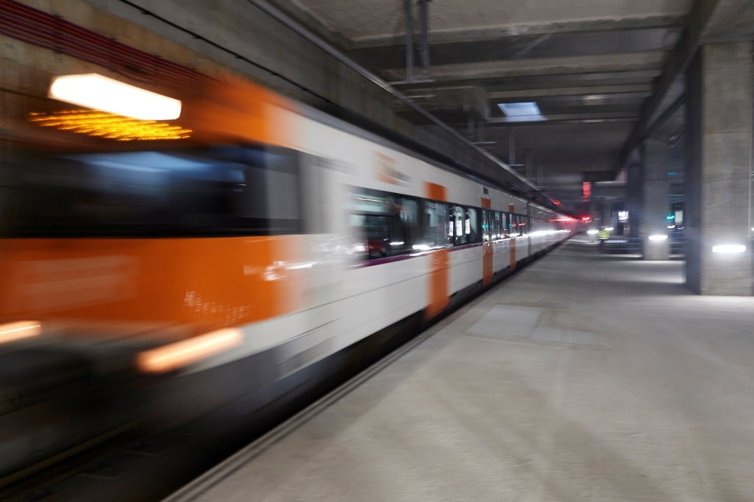 Restablecida la R4 de Rodalies entre Terrassa y Sabadell tras el hallazgo de un cadáver en el arcén Restablecida la R4 de Rodalies entre Terrassa y Sabadell tras el hallazgo de un cadáver en el arcén
