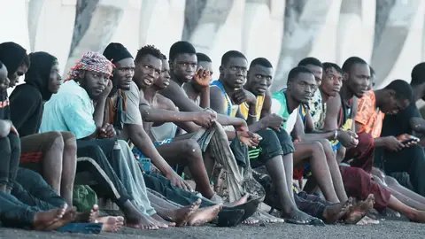 Un grupo de migrantes a su llegda a El Hierro, a 3 de noviembre de 2023, en El Hierro Un grupo de migrantes a su llegda a El Hierro, a 3 de noviembre de 2023, en El Hierro