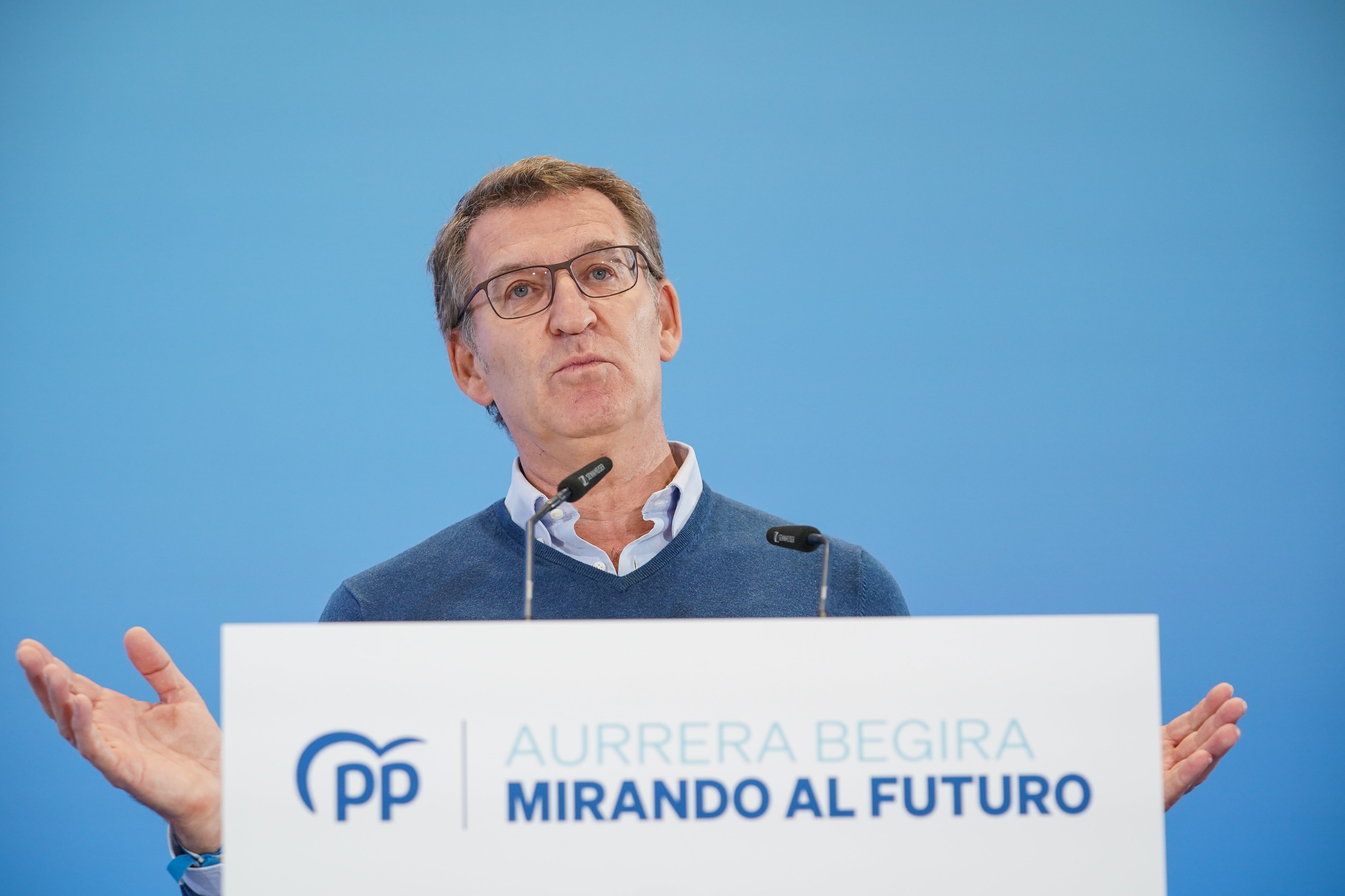 Alberto Núñez Feijóo: "Comprar con el dinero de los ciudadanos la Presidencia del Gobierno es corrupción" Alberto Núñez Feijóo: "Comprar con el dinero de los ciudadanos la Presidencia del Gobierno es corrupción"