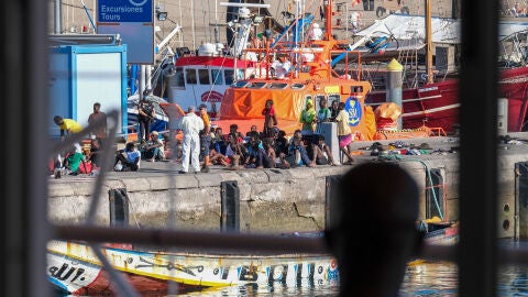 Migrantes llegados estos días hasta el puerto de la Restinga en la isla de El Hierro