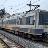 Tren en una estación de Cantabria