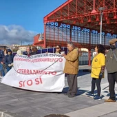 Concentración por el soterramiento en San Andrés del Rabanedo Concentración por el soterramiento en San Andrés del Rabanedo