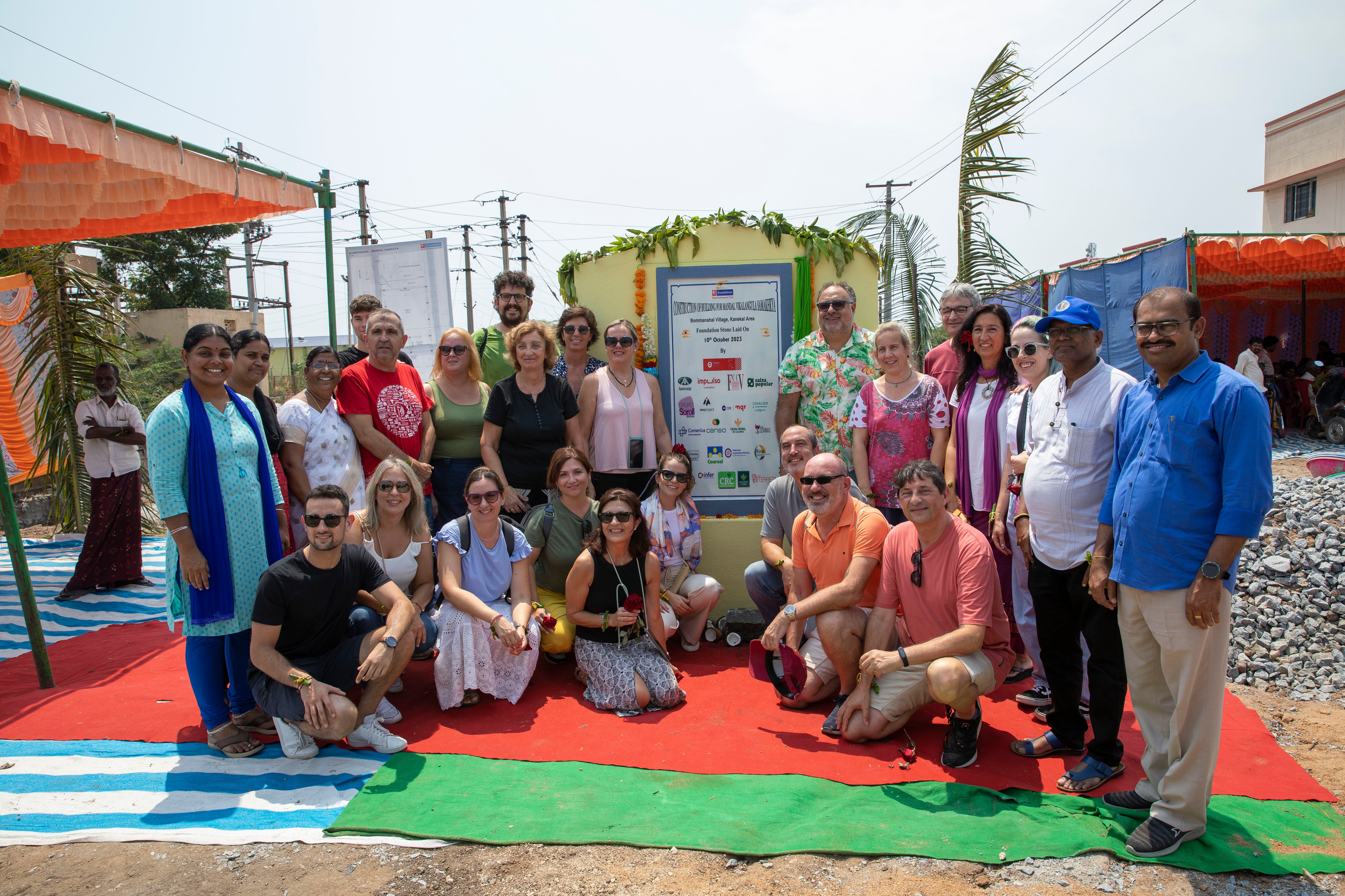 Las cooperativas valencianas y la Fundación Vicente Ferrer impulsan el primer centro comunitario en Anantapur Las cooperativas valencianas y la Fundación Vicente Ferrer impulsan el primer centro comunitario en Anantapur