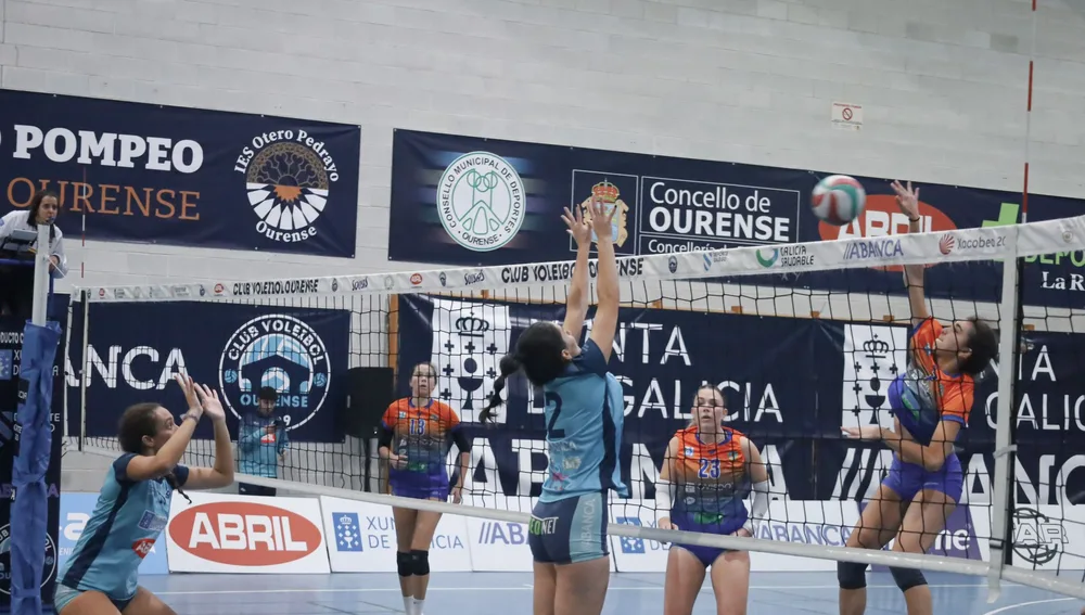 O Aceites Abril consigue a seo primeiro punto na Superliga 2 O Aceites Abril consigue a seo primeiro punto na Superliga 2