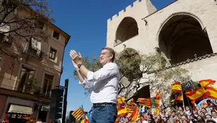 El presidente del Partido Popular, Alberto Núñez Feijóo, durante un acto contra la amnistía este domingo en Valencia.