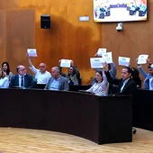 Los socialistas en el pleno que el PP aprobó la subida del IBI y la tasa de basura Los socialistas en el pleno que el PP aprobó la subida del IBI y la tasa de basura