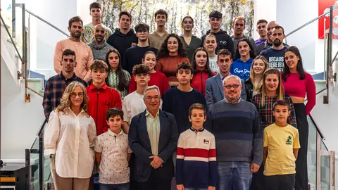 A Deputación destina 30.000 euros en axudas a 45 deportistas ourensáns A Deputación destina 30.000 euros en axudas a 45 deportistas ourensáns