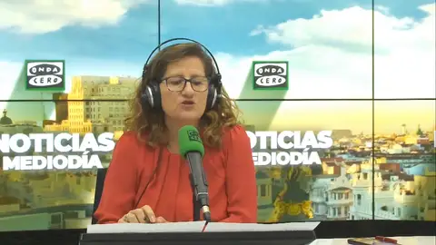 Elena Gijón: "El número tres del PSOE sigue aguardando a que Puigdemont toque la campanilla del servicio"
