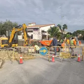 Alfàs renueva la obsoleta red de saneamiento de la calle Sauce Alfàs renueva la obsoleta red de saneamiento de la calle Sauce