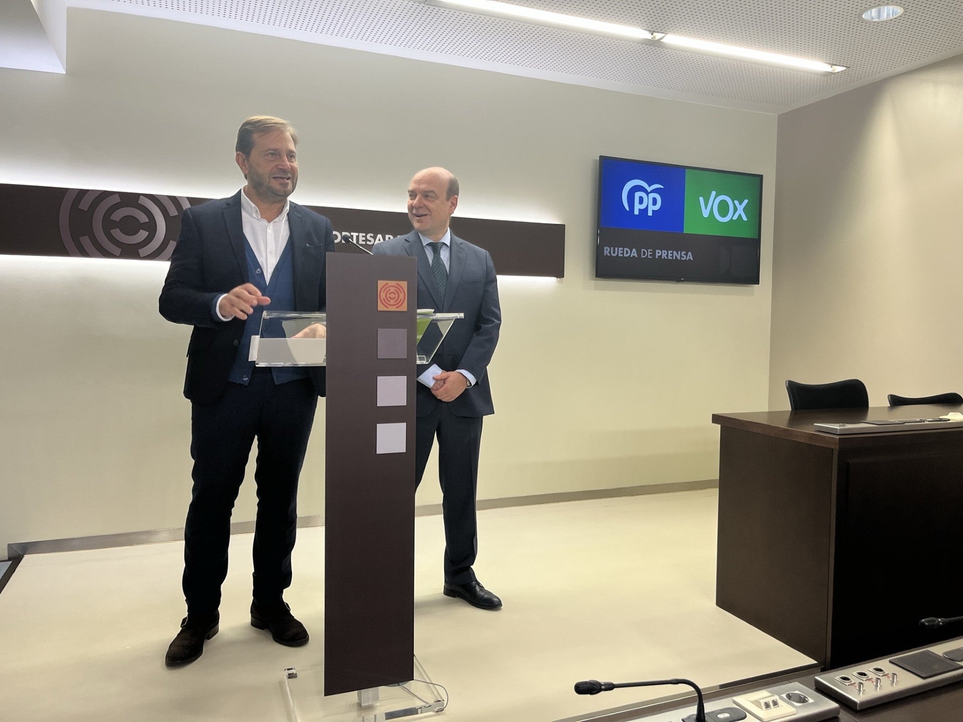 PP y Vox proponen un pleno monográfico sobre la amnistía en Aragón PP y Vox proponen un pleno monográfico sobre la amnistía en Aragón