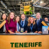 Representantes del Gobierno de Canarias y del Cabildo de Tenerfe en la WTM de Londres 2023