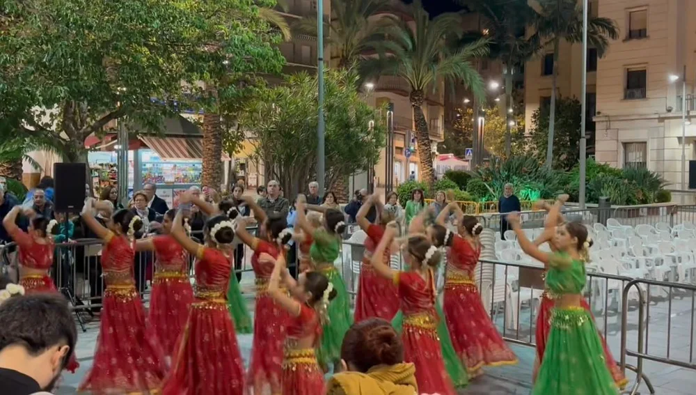 La Escuela de Danza Weil en el comienzo del Diwali