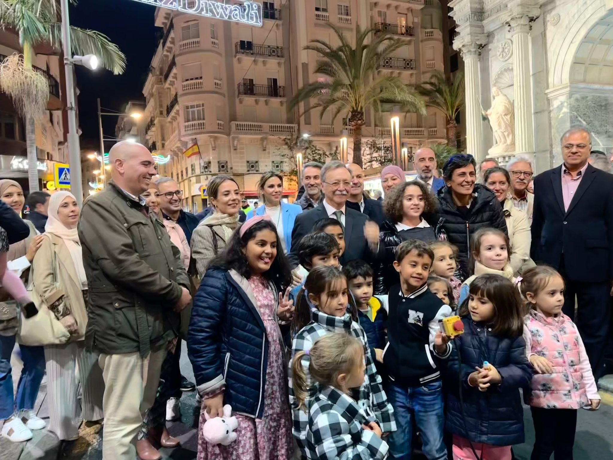 Ceuta acoge la festividad del 'Diwali' con el encendido del alumbrado Ceuta acoge la festividad del 'Diwali' con el encendido del alumbrado