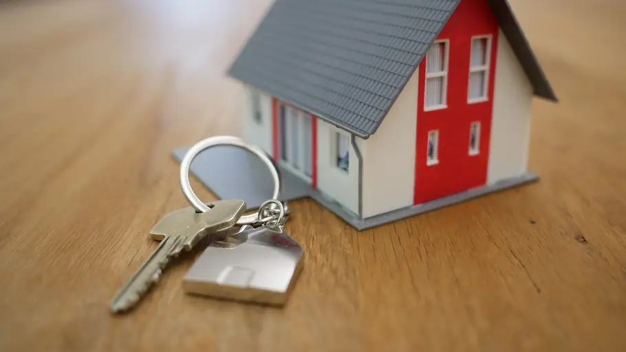Imagen de una casa y unas llaves Imagen de una casa y unas llaves