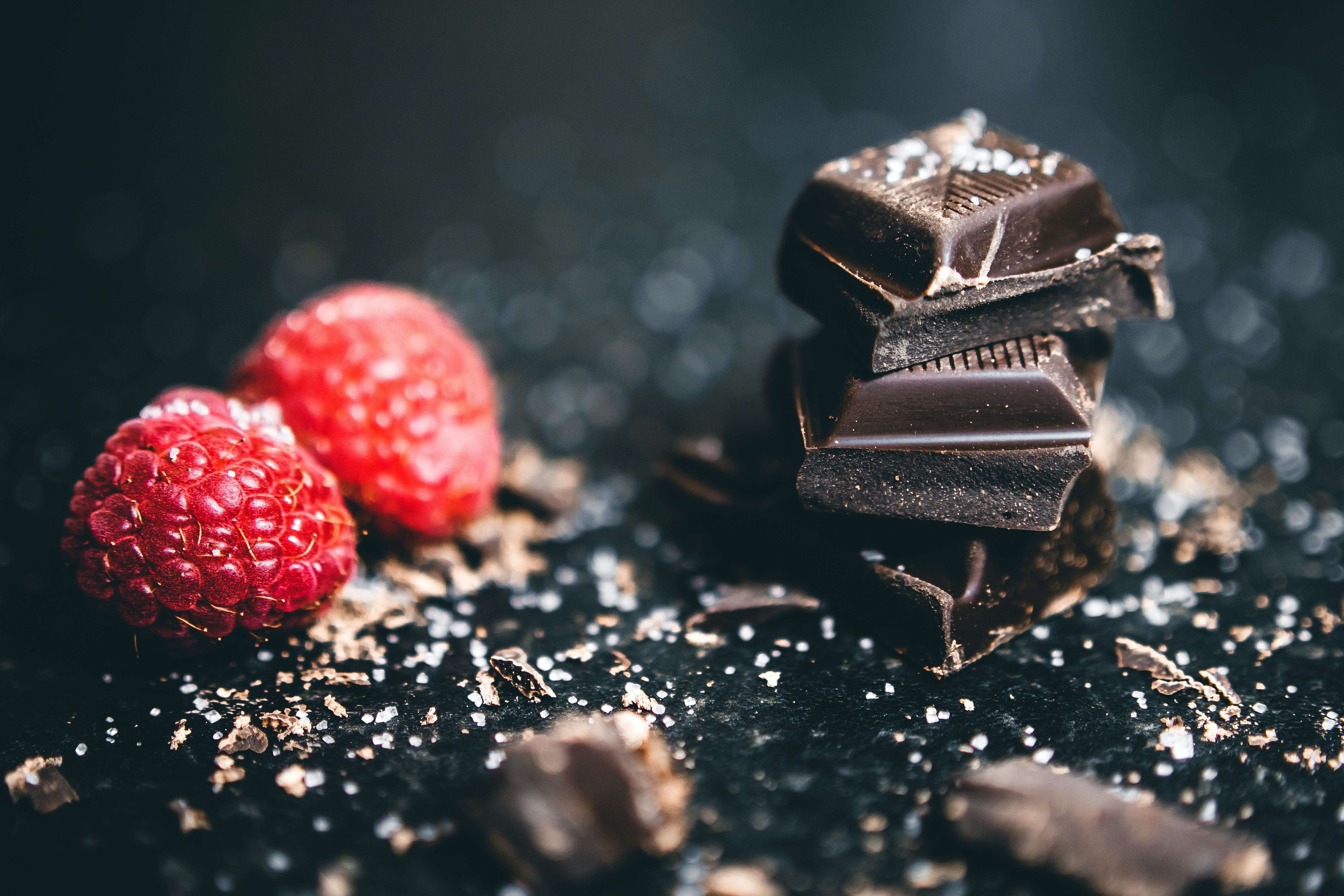 Cómo comer chocolate o patatas fritas de forma 'saludable', según una nutricionista Cómo comer chocolate o patatas fritas de forma 'saludable', según una nutricionista