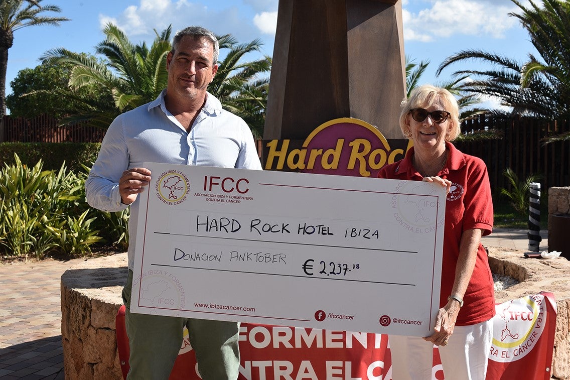 Hard Rock Hotel recauda 2.237 euros para la Asociación Ibiza y Formentera contra el cáncer Hard Rock Hotel recauda 2.237 euros para la Asociación Ibiza y Formentera contra el cáncer