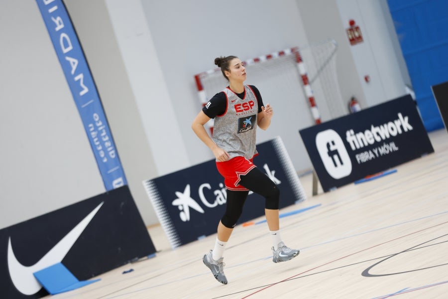 Raquel Carrera abandona lesionada la concentración de la selección Raquel Carrera abandona lesionada la concentración de la selección