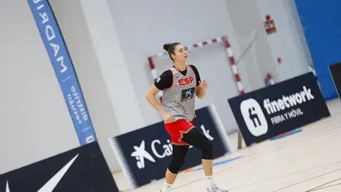 Raquel Carrera abandona lesionada la concentración de la selección Raquel Carrera abandona lesionada la concentración de la selección