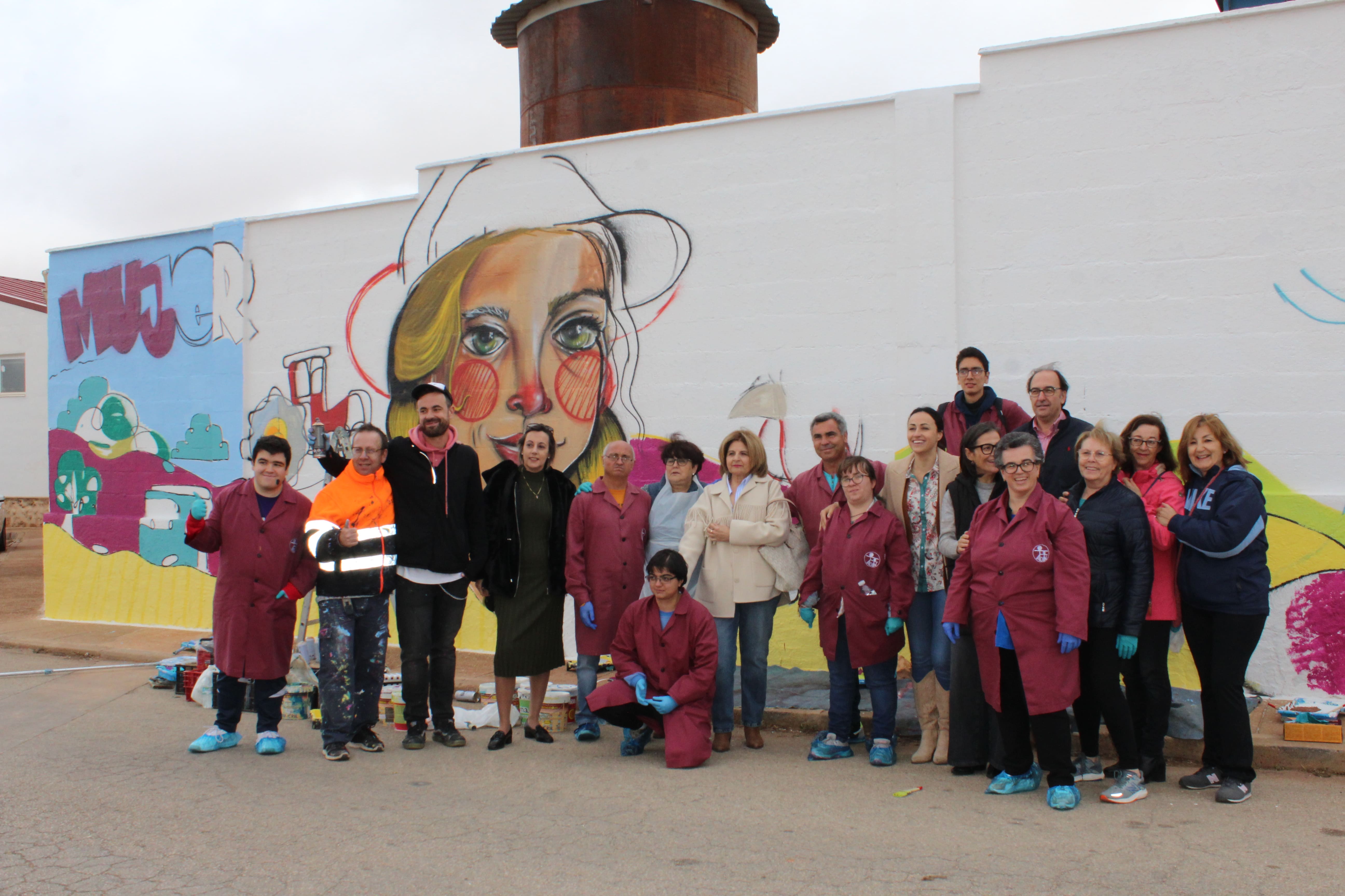 La mujer rural protagonista del mural realizado por artistas de Valorarte en Villanueva de los Infantes La mujer rural protagonista del mural realizado por artistas de Valorarte en Villanueva de los Infantes