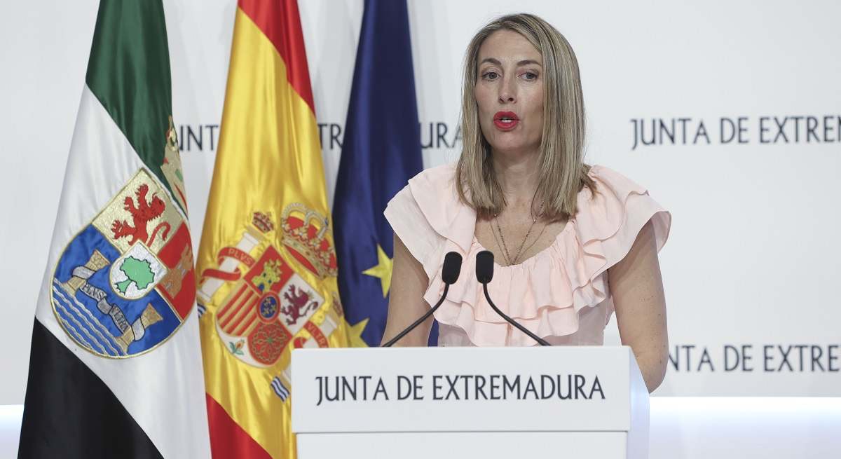 La Junta de Extremadura se reafirma en que seguirá alzando la voz "desde la racionalidad" contra los "privilegios" y la amnistía La Junta de Extremadura se reafirma en que seguirá alzando la voz "desde la racionalidad" contra los "privilegios" y la amnistía
