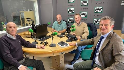 Tertulia pol&iacute;tica en Elche, con Garc&iacute;a Mora, Felip S&aacute;nchez, Mariano Valera y Jos&eacute; Ruiz. 