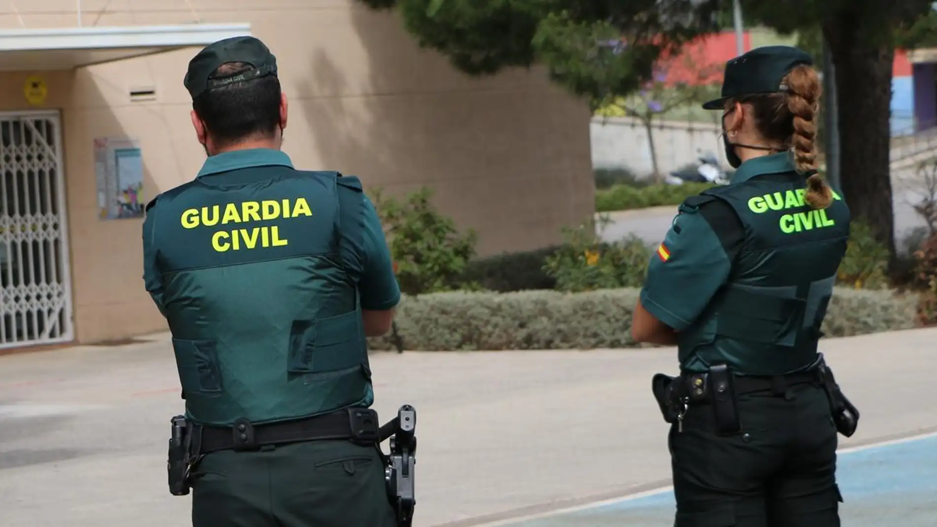 Tres detenidos y coches de alta gama incautados en una macroperación antidroga en Ibiza