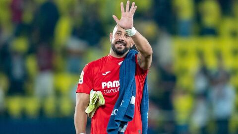 Villarreal: Reina pone firme al vestuario amarillo