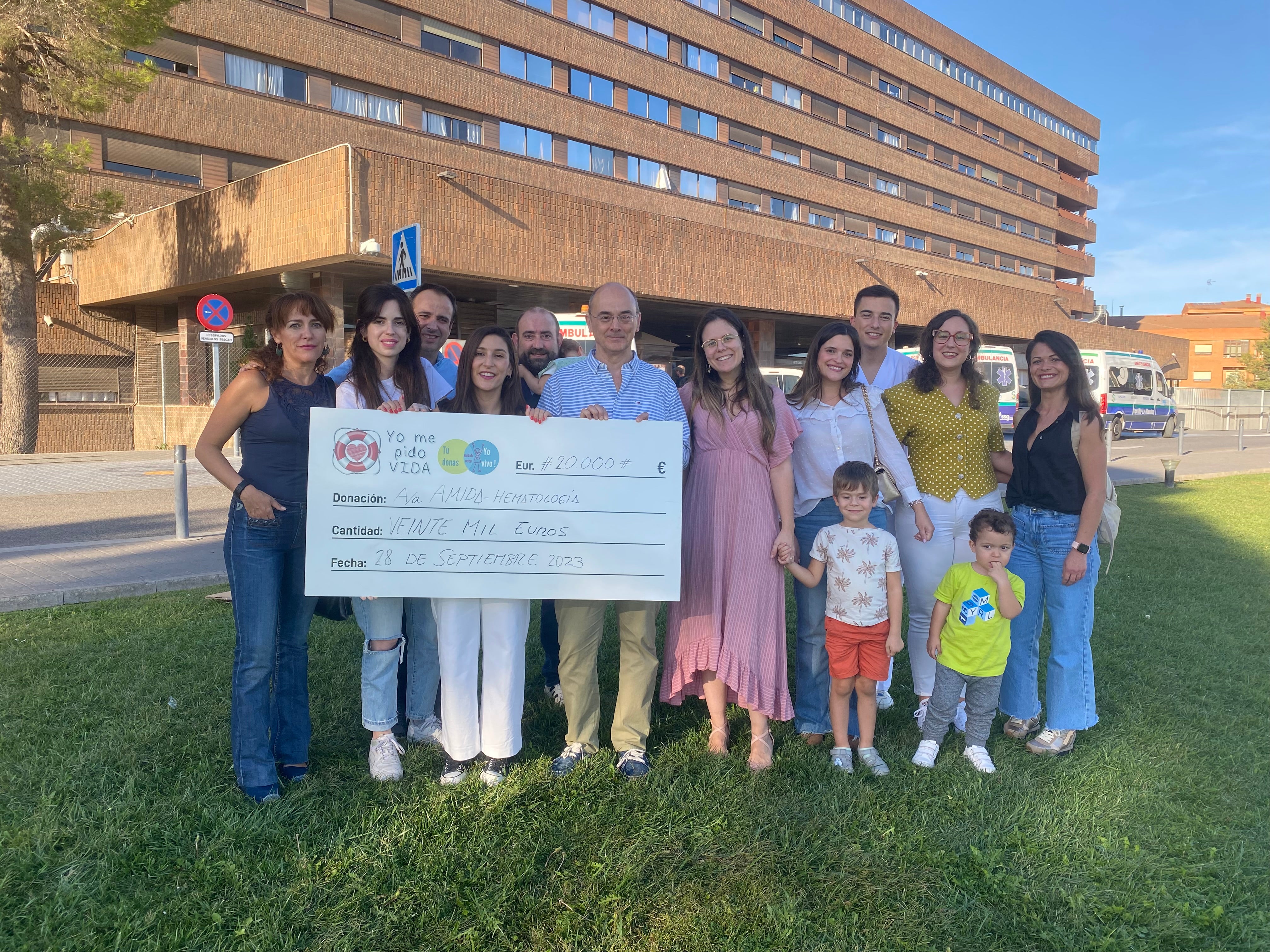 Yo me pido VIDA hace efectiva una nueva donación de 20.000 euros al Servicio de Hematología del Hospital Yo me pido VIDA hace efectiva una nueva donación de 20.000 euros al Servicio de Hematología del Hospital