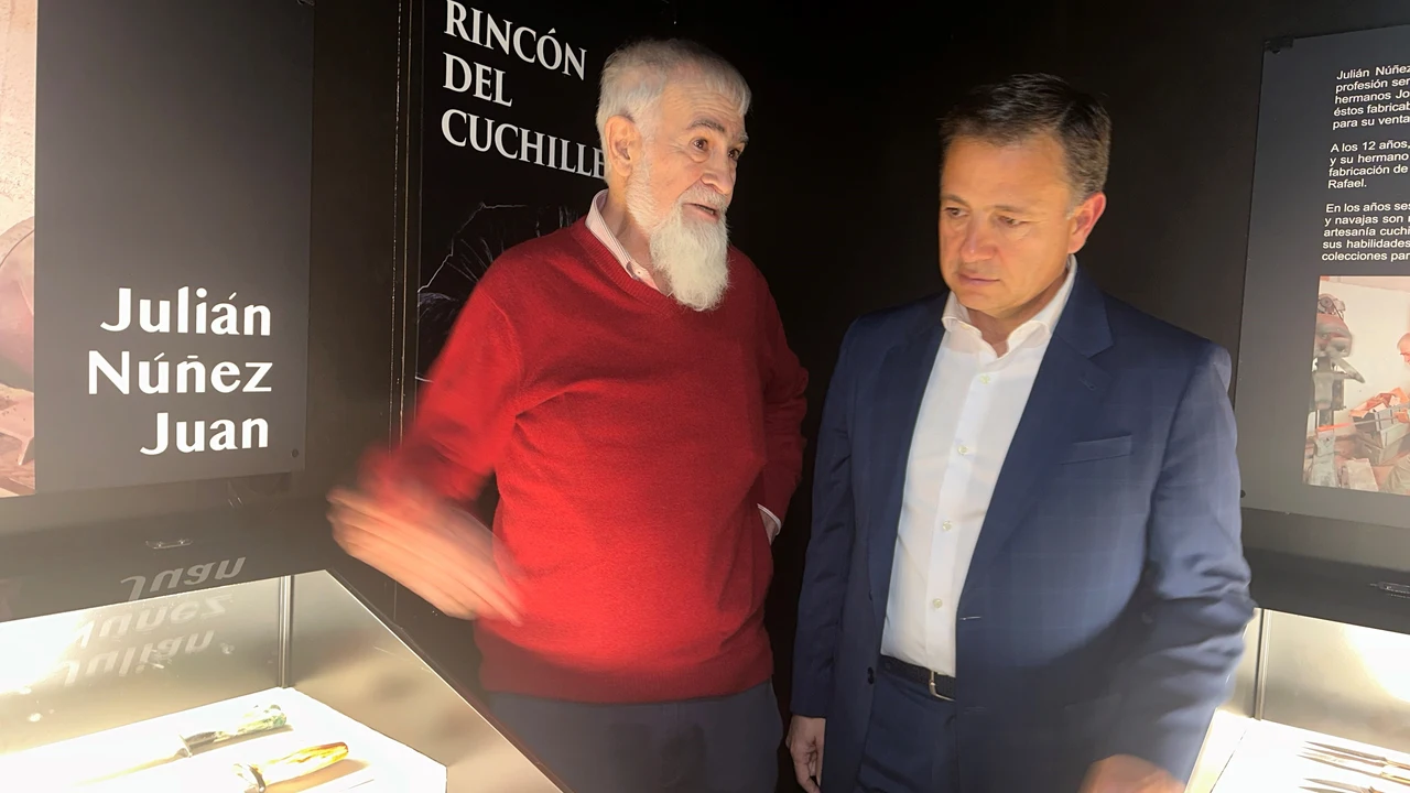 Julián Núñez Juan ya tiene su "Rincón del cuchillero" en el Museo