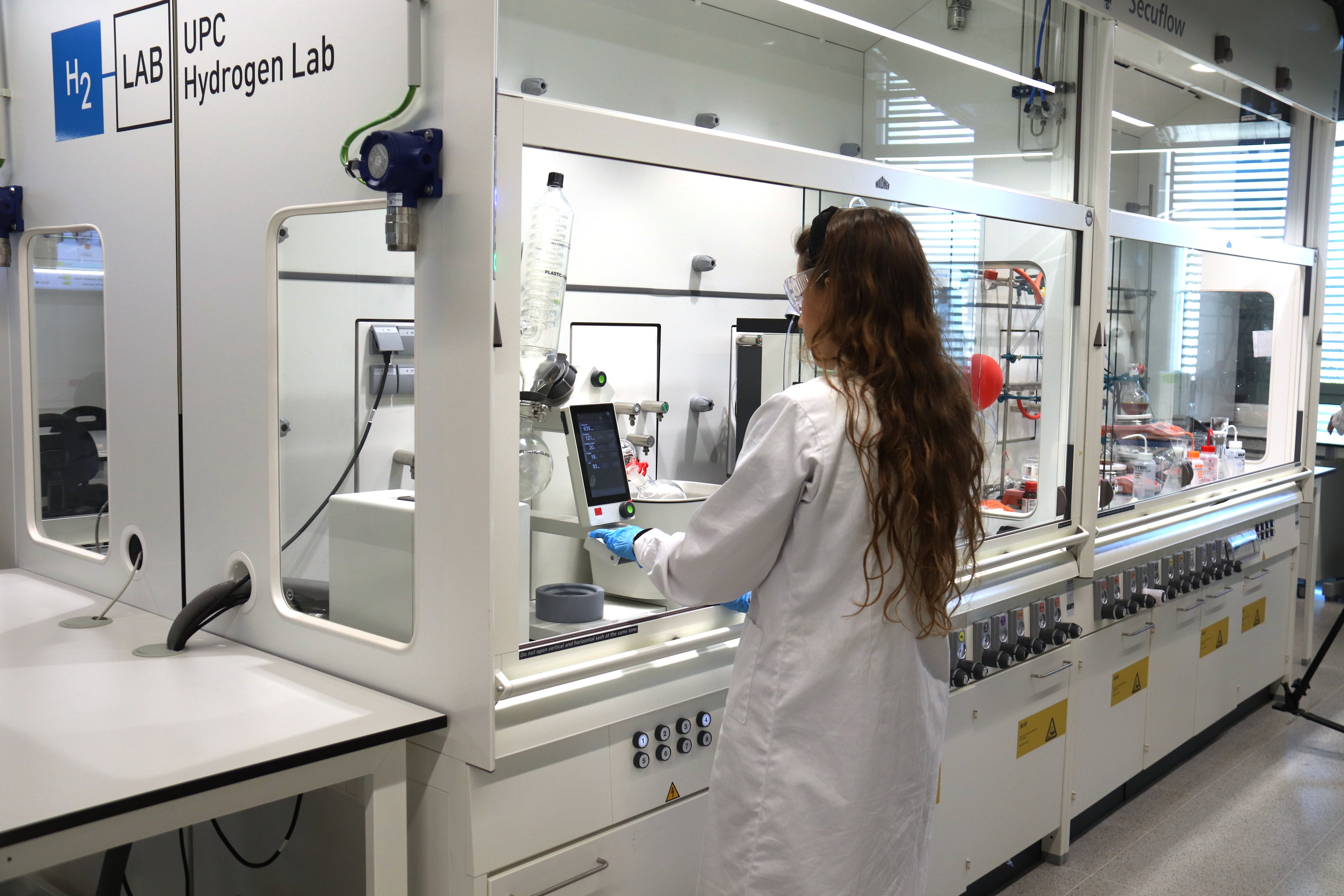 La Universitat Politècnica de Catalunya ha inaugurat el laboratori d'hidrogen verd més important de l'Estat La Universitat Politècnica de Catalunya ha inaugurat el laboratori d'hidrogen verd més important de l'Estat