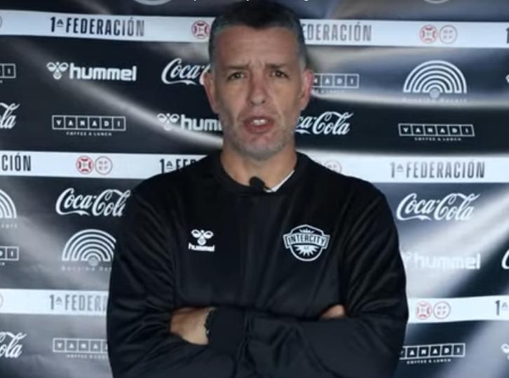 Alejandro Sandroni pide no cegarse con el Play Off y trabajar "partido a partido" Alejandro Sandroni pide no cegarse con el Play Off y trabajar "partido a partido"