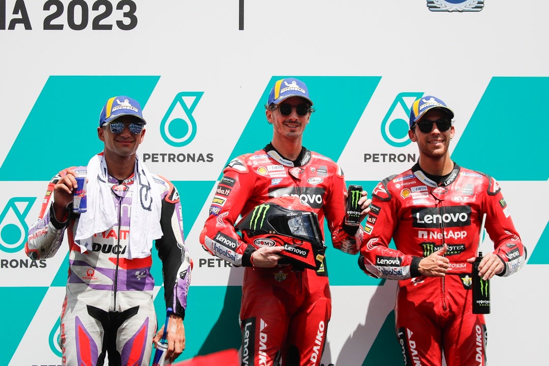 Bagnaia suma su séptima "pole position" de la temporada, Jorge Martín al suelo Bagnaia suma su séptima "pole position" de la temporada, Jorge Martín al suelo