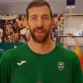 Fran Vázquez se une al cuerpo técnico de Unicaja Fran Vázquez se une al cuerpo técnico de Unicaja