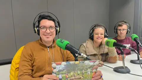 Usuarios de Fundación Sindrome Down Casrellón, Alba, Vicent y Guillermo. Usuarios de Fundación Sindrome Down Casrellón, Alba, Vicent y Guillermo.