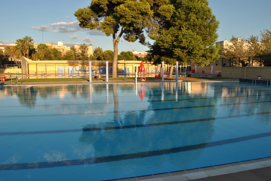 El Ayuntamiento de València invertirá 2 millones de euros en reformar tres piscinas municipales El Ayuntamiento de València invertirá 2 millones de euros en reformar tres piscinas municipales