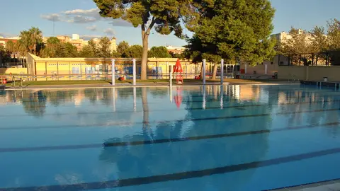Imagen de la piscina del Parque del Oeste obras