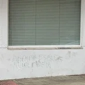 Una de las pintadas aparecidas en la sede del PSOE de Ciudad Real Una de las pintadas aparecidas en la sede del PSOE de Ciudad Real